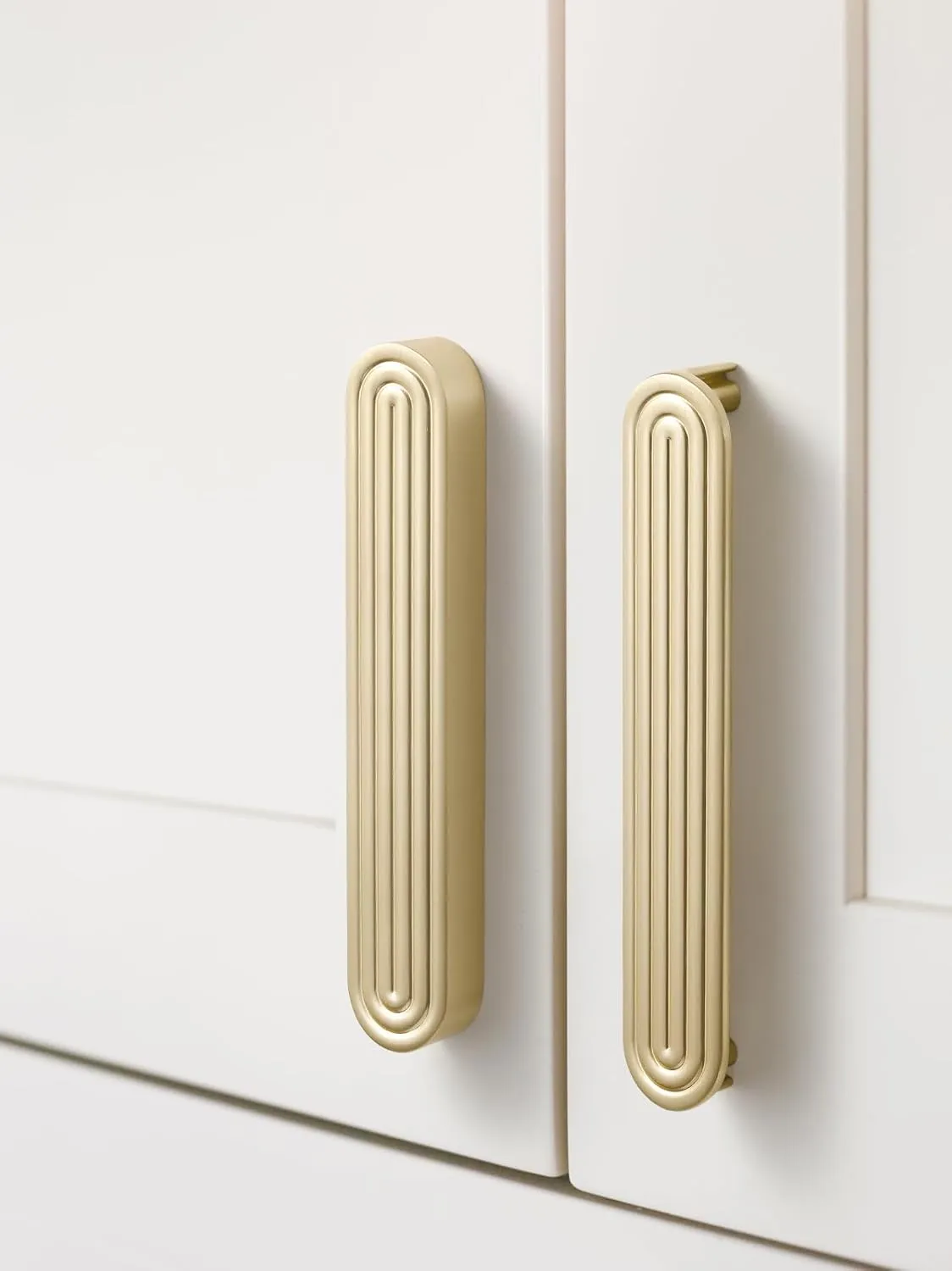 2 Pack Gold Cabinet Pulls 5" Hole Center Brushed Brass Drawer Pulls Circle Bathroom Dresser Handles Hardware Zinc Alloy