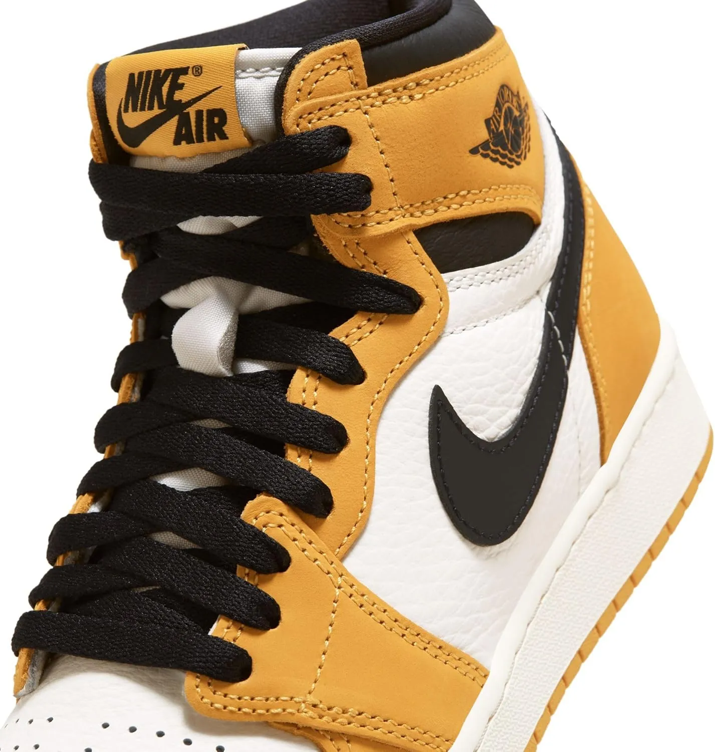 Jordan Air 1 Retro High OG Grade School Shoes
