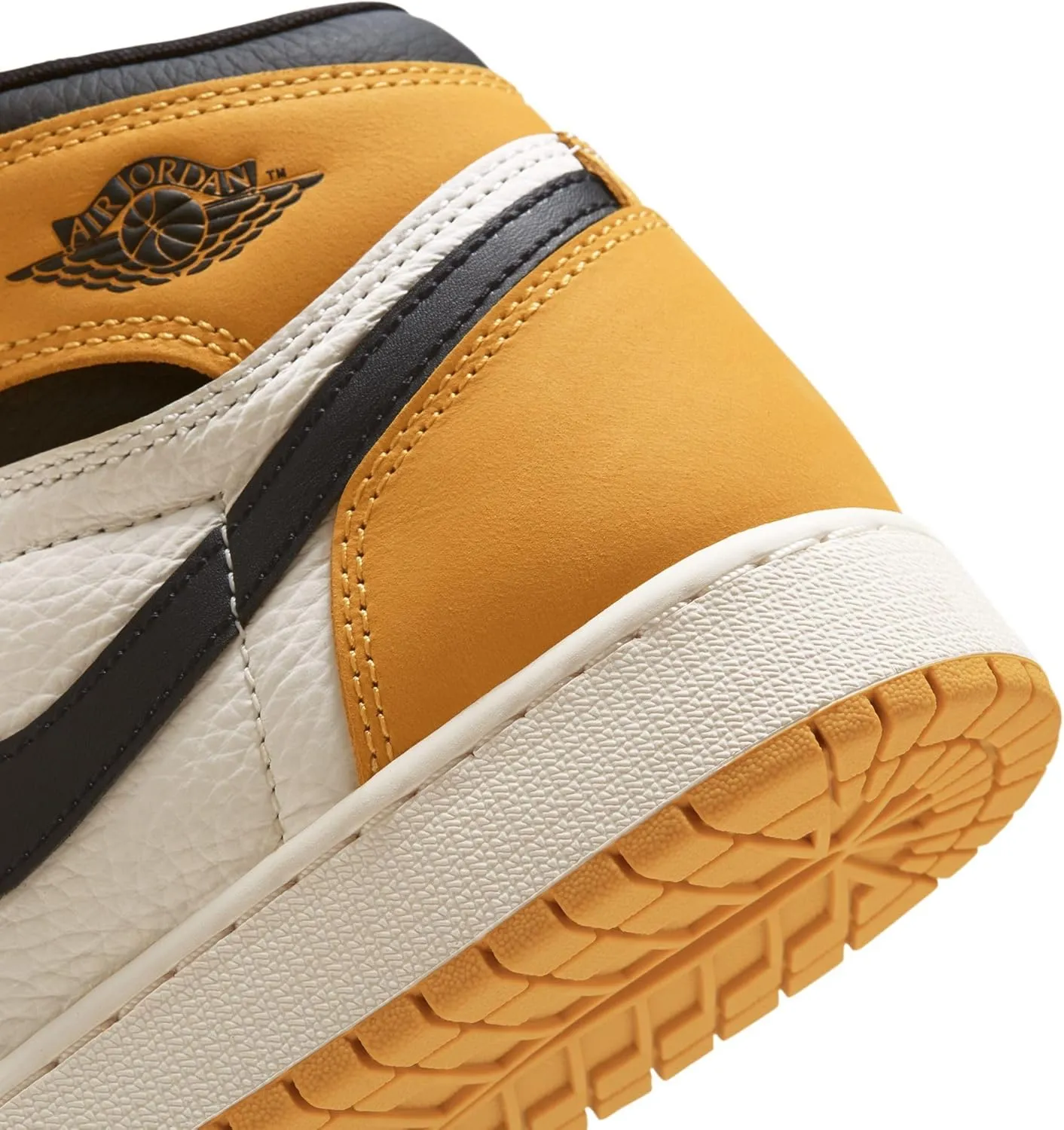 Jordan Air 1 Retro High OG Grade School Shoes