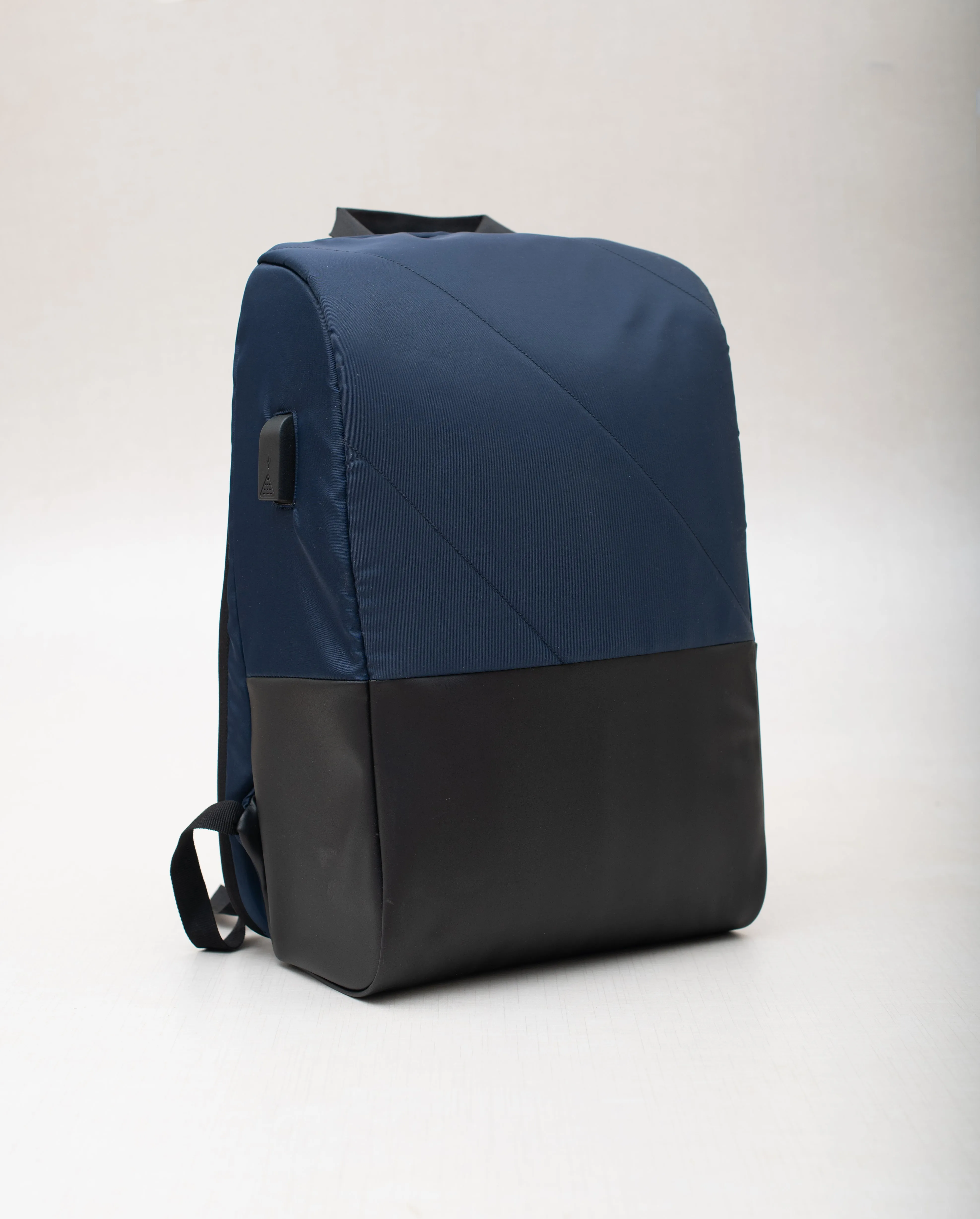 Oblique Raven Laptop Antitheft Backpack: 1N