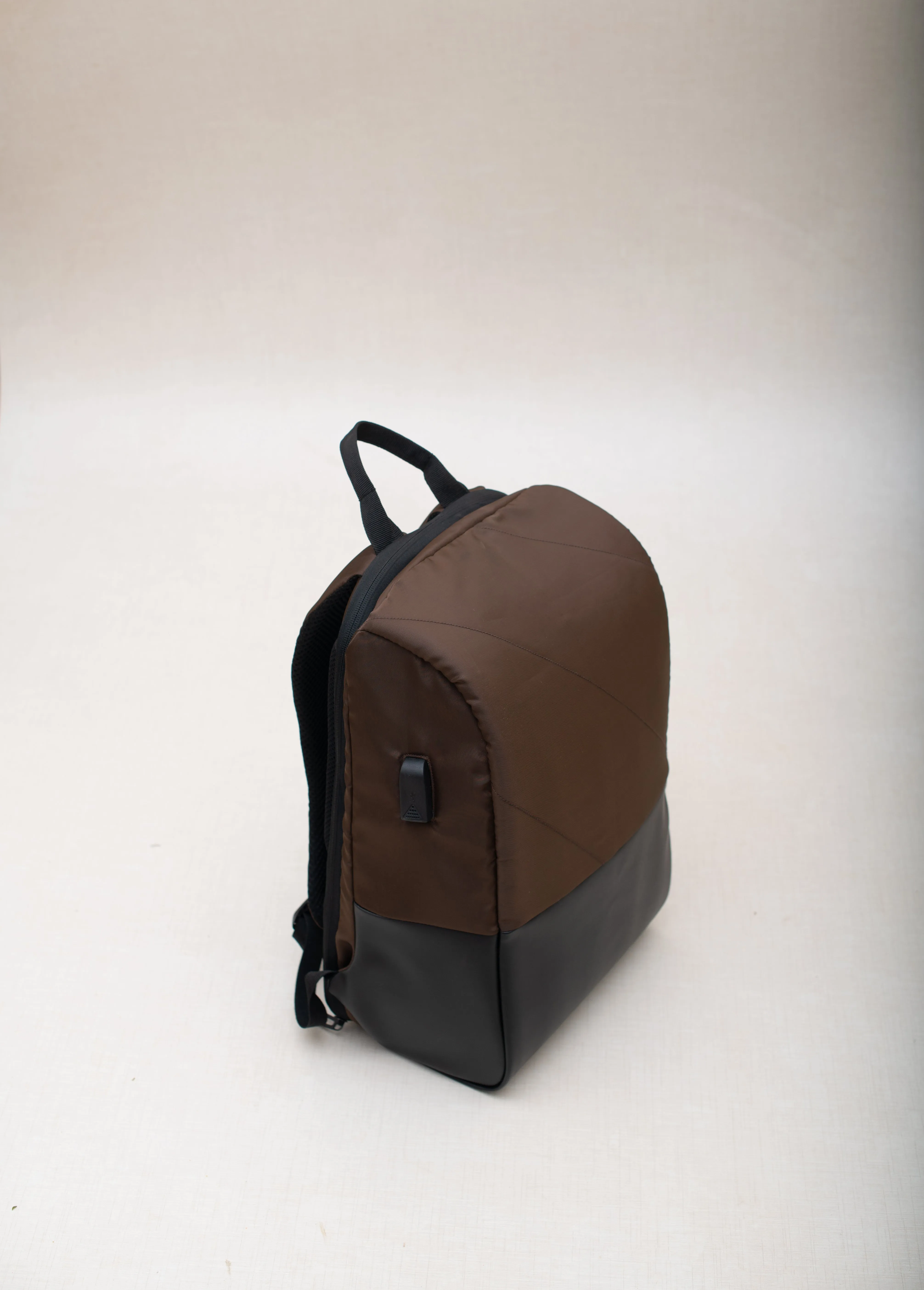 Oblique Raven Laptop Antitheft Backpack: 1N