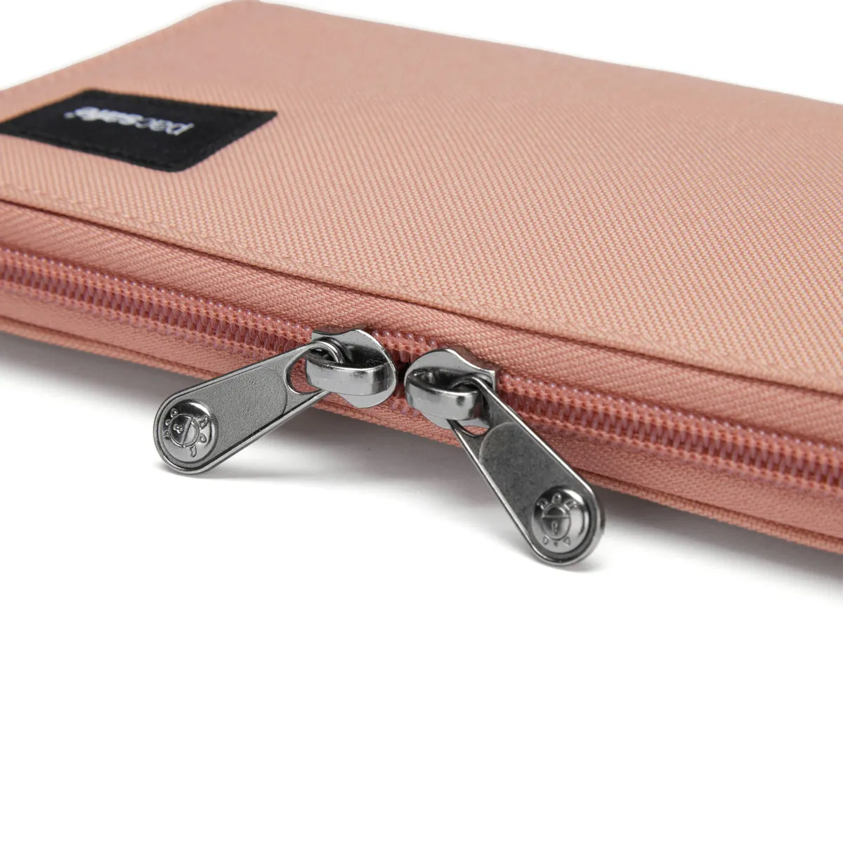 Pacsafe RFIDsafe RFID blocking Continental zip wallet 11075340 Rose