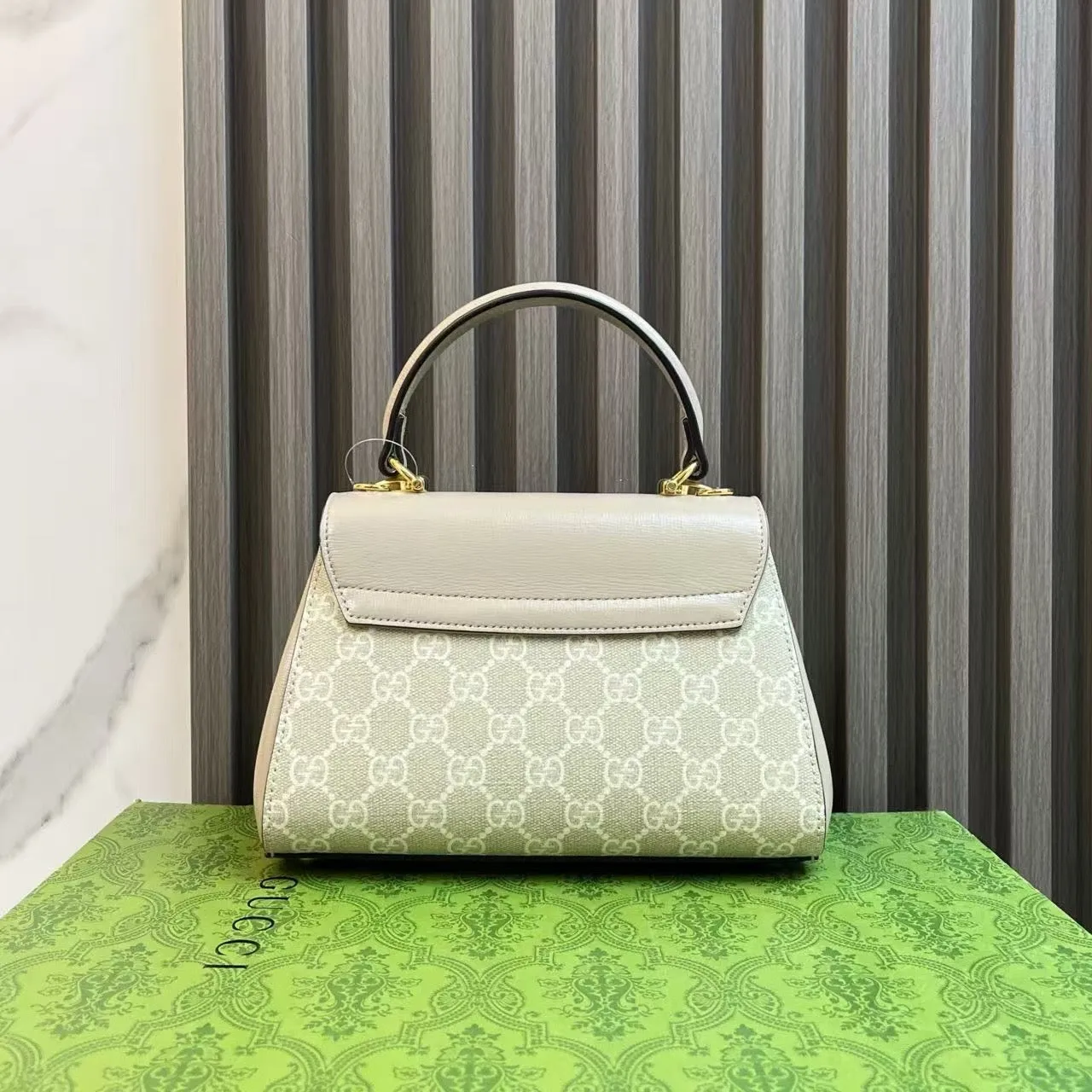 Preloved Gucci 1955 Beige Two-Way Crossbody Bag - Elegant Design
