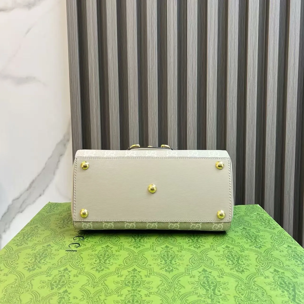 Preloved Gucci 1955 Beige Two-Way Crossbody Bag - Elegant Design