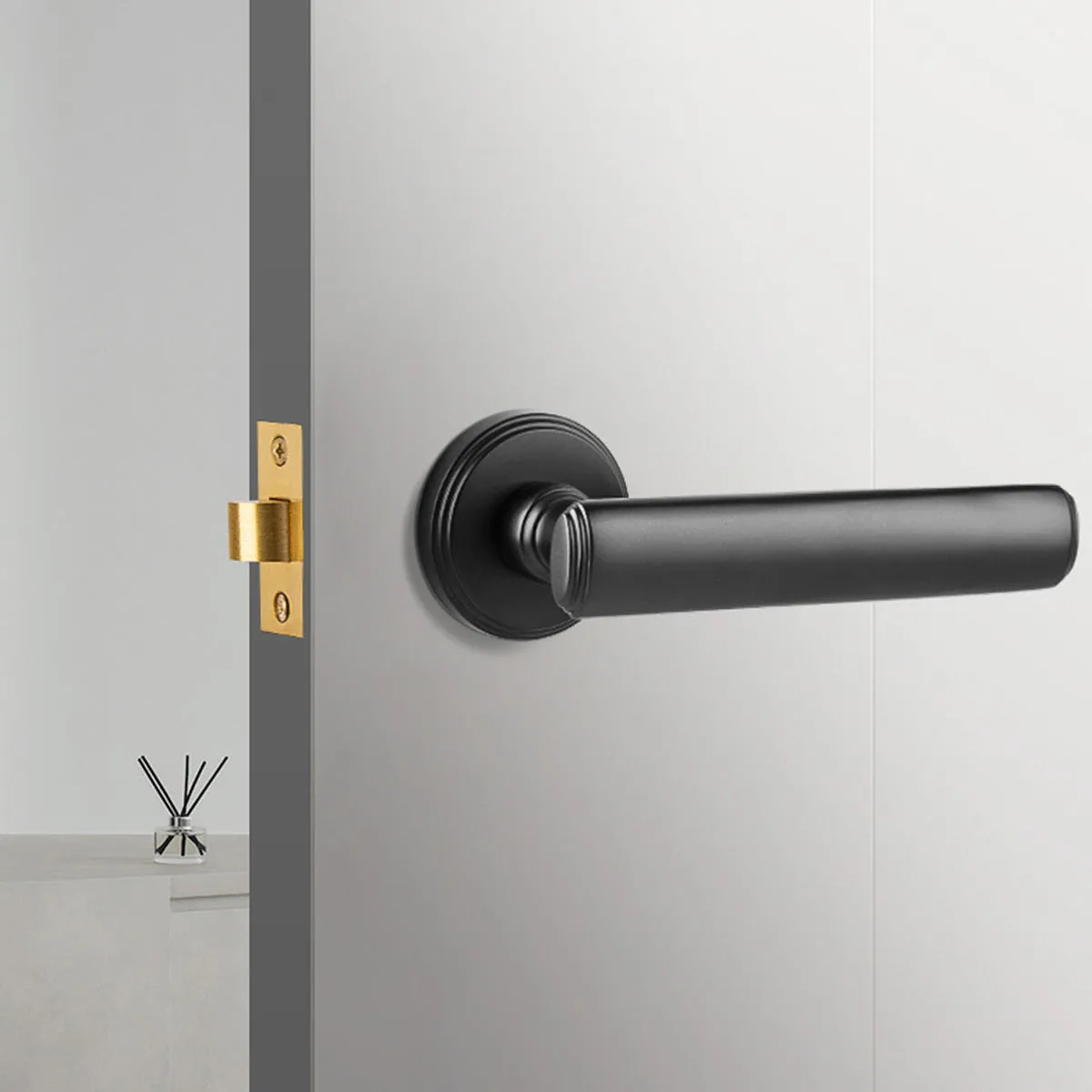 Privacy Door Handles – Stylish, Secure Brushed Brass Lockable Door Handle