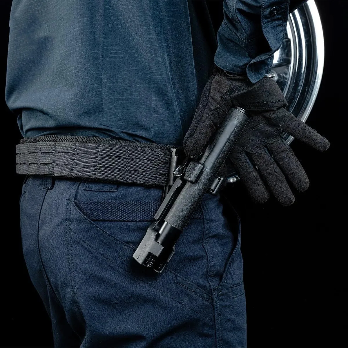 Quick Release Baton Holder w/Duty Belt/MOLLE Vest Clip Rotatable Police Baton Holster 16"-21"-26" Telescopic Baton Carrier ASP Baton Carry Case Expandable Baton Flashlight Stand LE Security