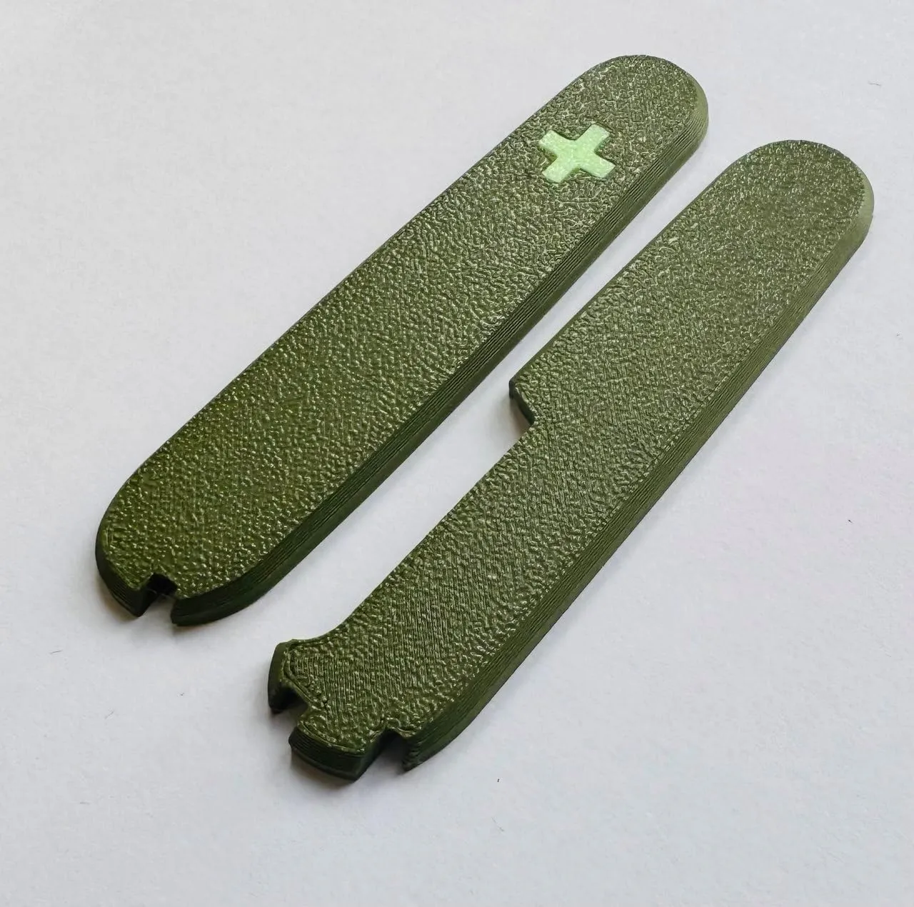 Replacement Covers For Victorinox Scales Plus 91mm Plastic Handles With Extra Pen Slot And Glowing Cross (Army Green)