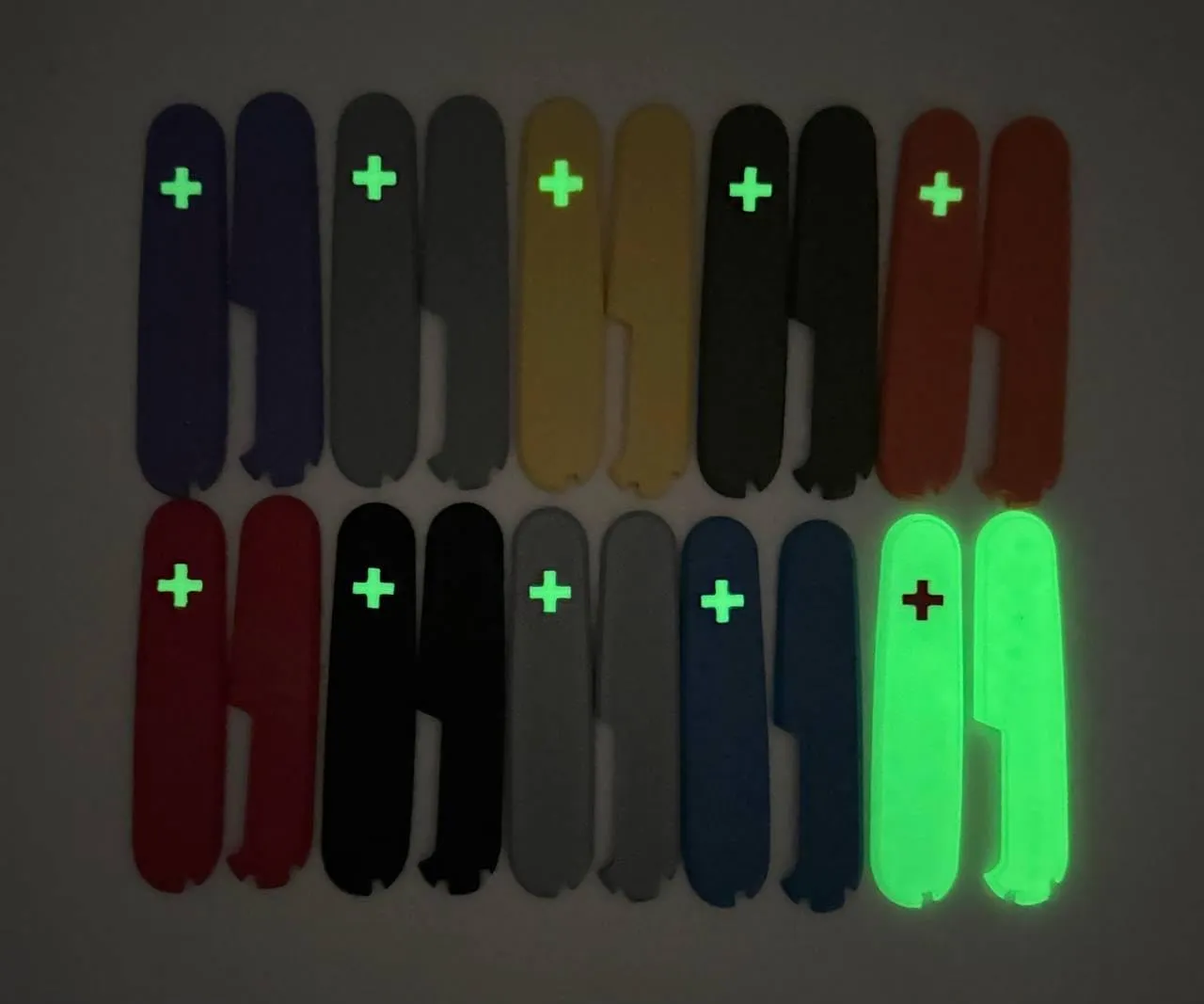 Replacement Covers For Victorinox Scales Plus 91mm Plastic Handles With Toothpick Tweezers And Ballpoint Pen Glowing Cross (Army Green)
