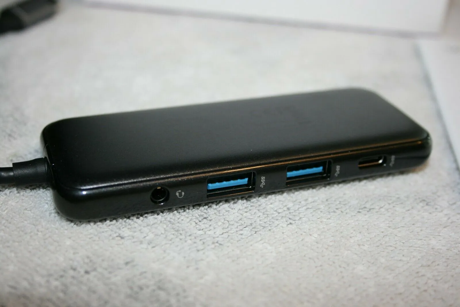 VAVA USB C Hub 8-in-1 Adapter VA-UC020 HDMI 5Gbps USB 3.1 Micro SD Card AUX 100W