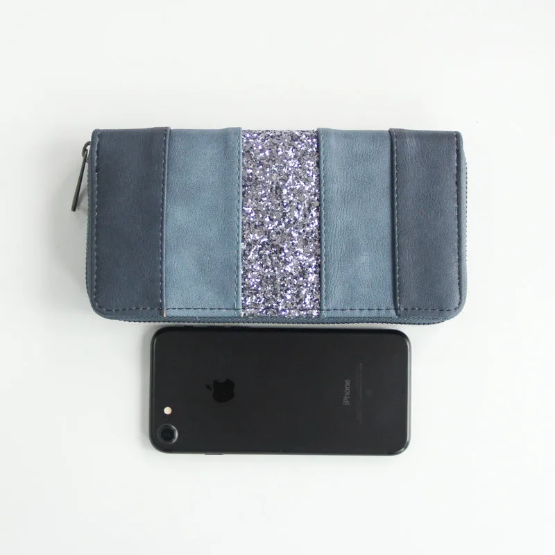 Women's Casual Long Vintage Look Clutch Purse
