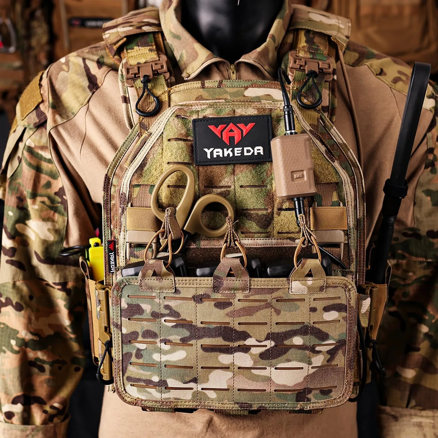 YAKEDA Tactical Outdoor Vest for Men /1000D Nylon Quick Release Laser-Cutting Modular Lightweight Vest